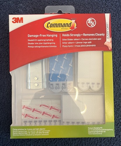 Command picture hanging - -,
